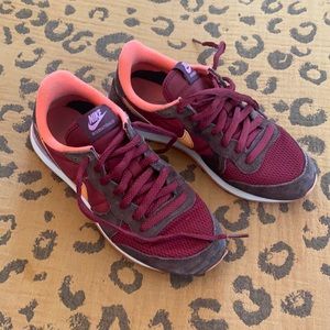 Nike Internationals 6.5